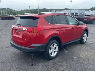 Toyota RAV4 2014 XLE SUV 4p.