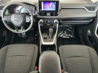 Toyota RAV4 2023 AWD XLE 4dr SUV