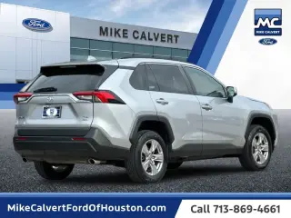 Toyota RAV4 2023 AWD XLE 4dr SUV