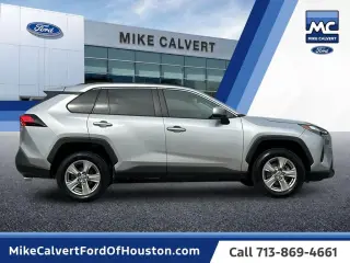 Toyota RAV4 2023 AWD XLE 4dr SUV