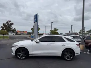 Genesis GV70 2025 AWD 2.5T Estándar 4p SUV