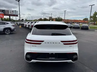 Genesis GV70 2025 AWD 2.5T Estándar 4p SUV