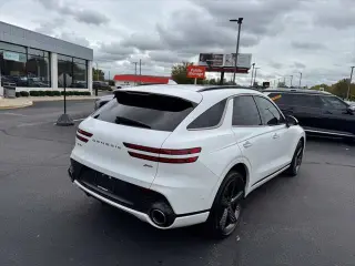 Genesis GV70 2025 AWD 2.5T Estándar 4p SUV