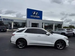 Genesis GV70 2025 AWD 2.5T Estándar 4p SUV