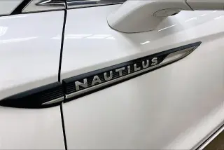 Lincoln Nautilus 2023 AWD Reserve 4p SUV