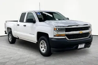 Chevrolet Silverado 1500 LD 2019 4x4 Camioneta de Trabajo 4d Cabina Doble 6.5 ft. SB
