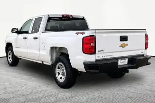 Chevrolet Silverado 1500 LD 2019 4x4 Camioneta de Trabajo 4d Cabina Doble 6.5 ft. SB