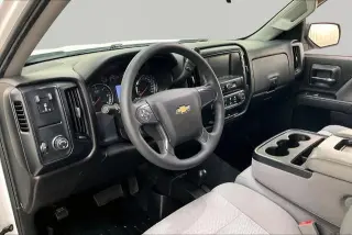 Chevrolet Silverado 1500 LD 2019 4x4 Camioneta de Trabajo 4d Cabina Doble 6.5 ft. SB
