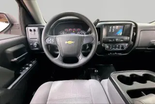 Chevrolet Silverado 1500 LD 2019 4x4 Camioneta de Trabajo 4d Cabina Doble 6.5 ft. SB