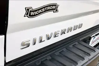 Chevrolet Silverado 1500 LD 2019 4x4 Camioneta de Trabajo 4d Cabina Doble 6.5 ft. SB
