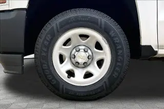 Chevrolet Silverado 1500 LD 2019 4x4 Camioneta de Trabajo 4d Cabina Doble 6.5 ft. SB