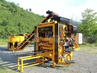 MÁQUINA DE BLOQUES – ADOQUINES