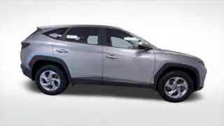 Hyundai TUCSON 2022 AWD SE 4p SUV (versión de mitad de año)