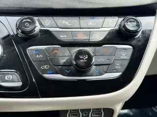 Chrysler Pacifica 2023 Touring L 4dr Mini-Van