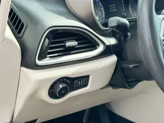 Chrysler Pacifica 2023 Touring L 4dr Mini-Van