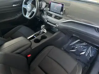Nissan Altima 2025 2.5 SV 4dr Sedán