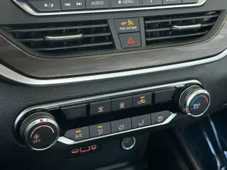 Nissan Altima 2025 2.5 SV 4dr Sedán