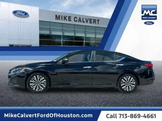 Nissan Altima 2025 2.5 SV 4dr Sedán