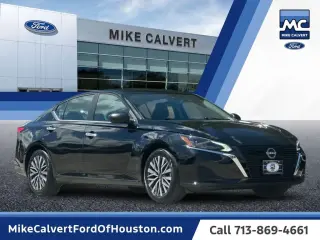 Nissan Altima 2025 2.5 SV 4dr Sedán
