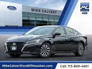 Nissan Altima 2025 2.5 SV 4dr Sedán