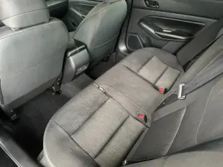 Nissan Altima 2025 2.5 SV 4dr Sedán