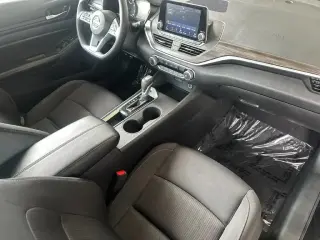 Nissan Altima 2025 2.5 SV 4dr Sedán