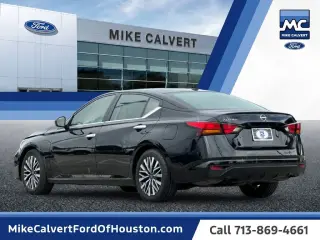 Nissan Altima 2025 2.5 SV 4dr Sedán