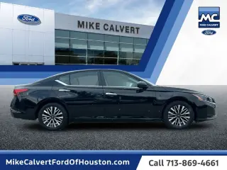 Nissan Altima 2025 2.5 SV 4dr Sedán