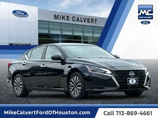 Nissan Altima 2025 2.5 SV 4dr Sedán