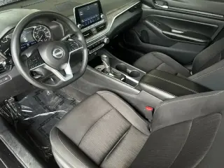 Nissan Altima 2025 2.5 SV 4dr Sedán