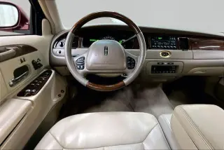 Lincoln Town Car 2000 Cartier 4dr Sedan