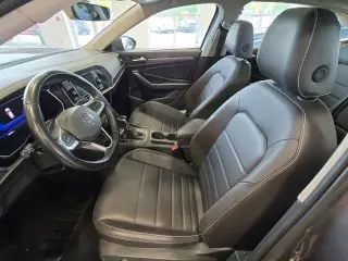 Volkswagen Jetta 2024 SE 4p Sedan