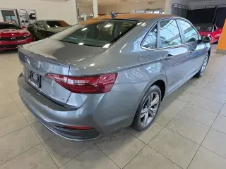 Volkswagen Jetta 2024 SE 4p Sedan