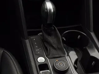 Volkswagen Atlas 2021 AWD V6 SEL 4Motion 4dr SUV (lanzamiento a mitad de año)