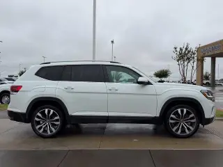 Volkswagen Atlas 2021 AWD V6 SEL 4Motion 4dr SUV (lanzamiento a mitad de año)