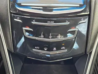 Cadillac XTS 2014 3.6 L V6 Sedán 4 puertas