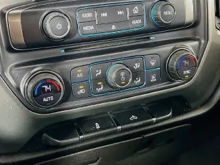 Chevrolet Silverado 1500 2018 4x4 LT 4dr Cabina de Tripulacion Crew 5.8 ft. SB