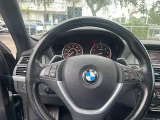 BMW X5 2013 AWD xDrive50i 4p SUV