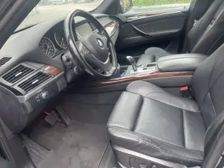 BMW X5 2013 AWD xDrive50i 4p SUV