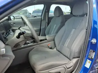Hyundai ELANTRA 2025 SEL Conveniencia 4p Sedan