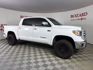 Toyota Tundra 2020 4x4 Limited 4dr CrewMax Cab Pickup SB