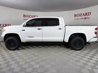 Toyota Tundra 2020 4x4 Limited 4dr CrewMax Cab Pickup SB