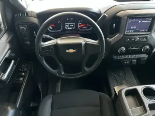 Chevrolet Silverado 1500 2022 4x4 Custom 4dr Crew Cab 5.8 ft. SB