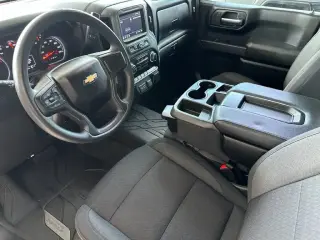 Chevrolet Silverado 1500 2022 4x4 Custom 4dr Crew Cab 5.8 ft. SB
