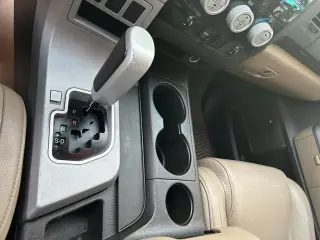 Toyota Tundra 2007 Limited 4dr Double Cab 4WD SB (5.7L V8)