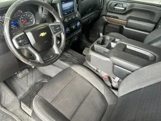 Chevrolet Silverado 3500HD 2023 4x4 LT 4dr Crew Cab SB SRW