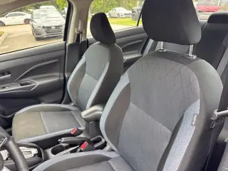 Nissan Versa 2024 SV 4p Sedan