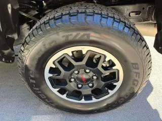 Toyota Tacoma 2025 4x4 SR5 4p Doble Cabina Doble 5.0 ft SB