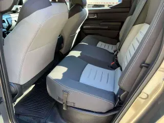 Toyota Tacoma 2025 4x4 SR5 4p Doble Cabina Doble 5.0 ft SB