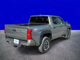 Toyota Tacoma 2025 4x4 SR5 4p Doble Cabina Doble 5.0 ft SB